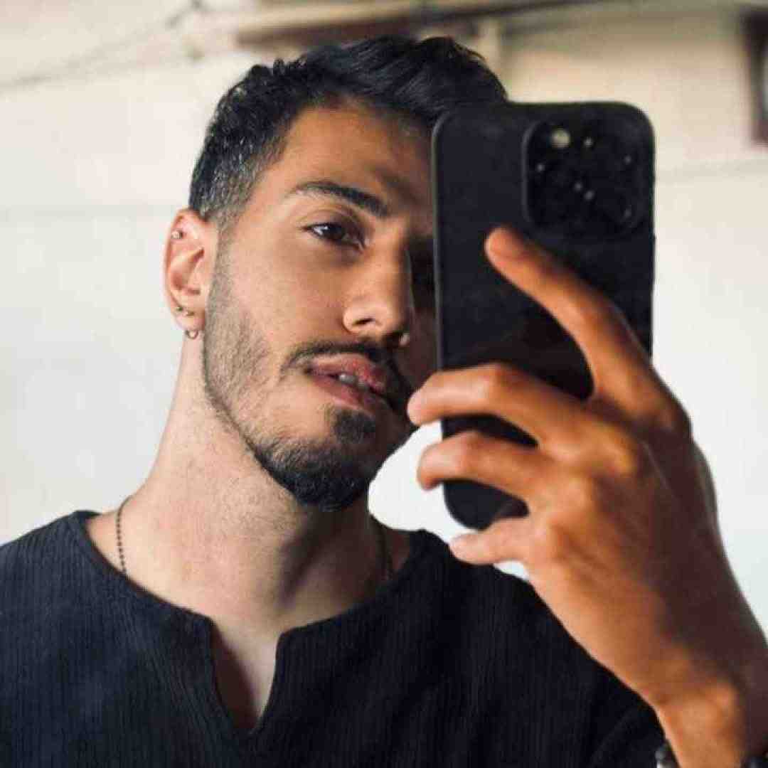 مهزد فرق میکنی