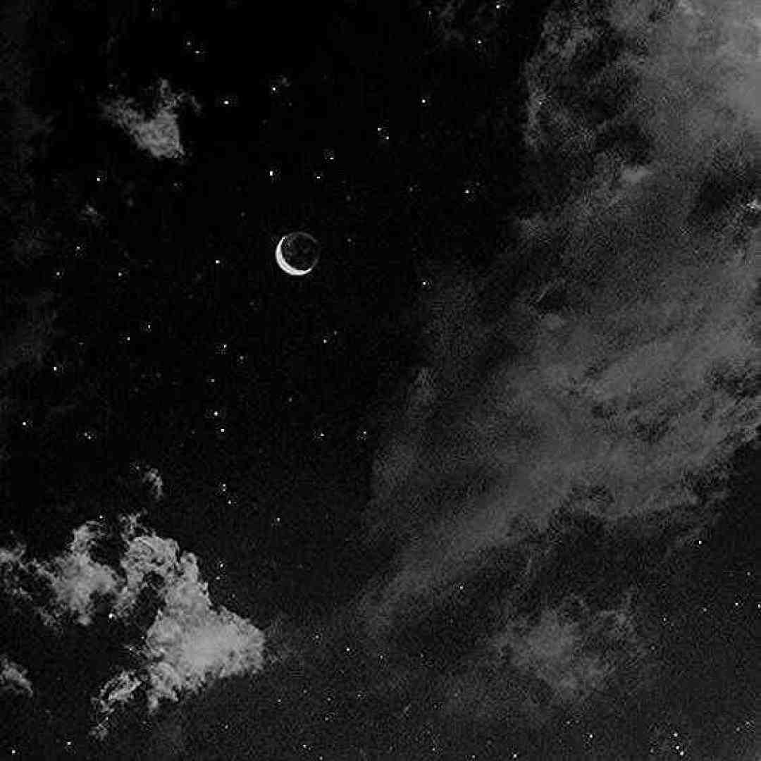  شاید اگه برمیگشتی می ساختیم باهم با صدای بچه