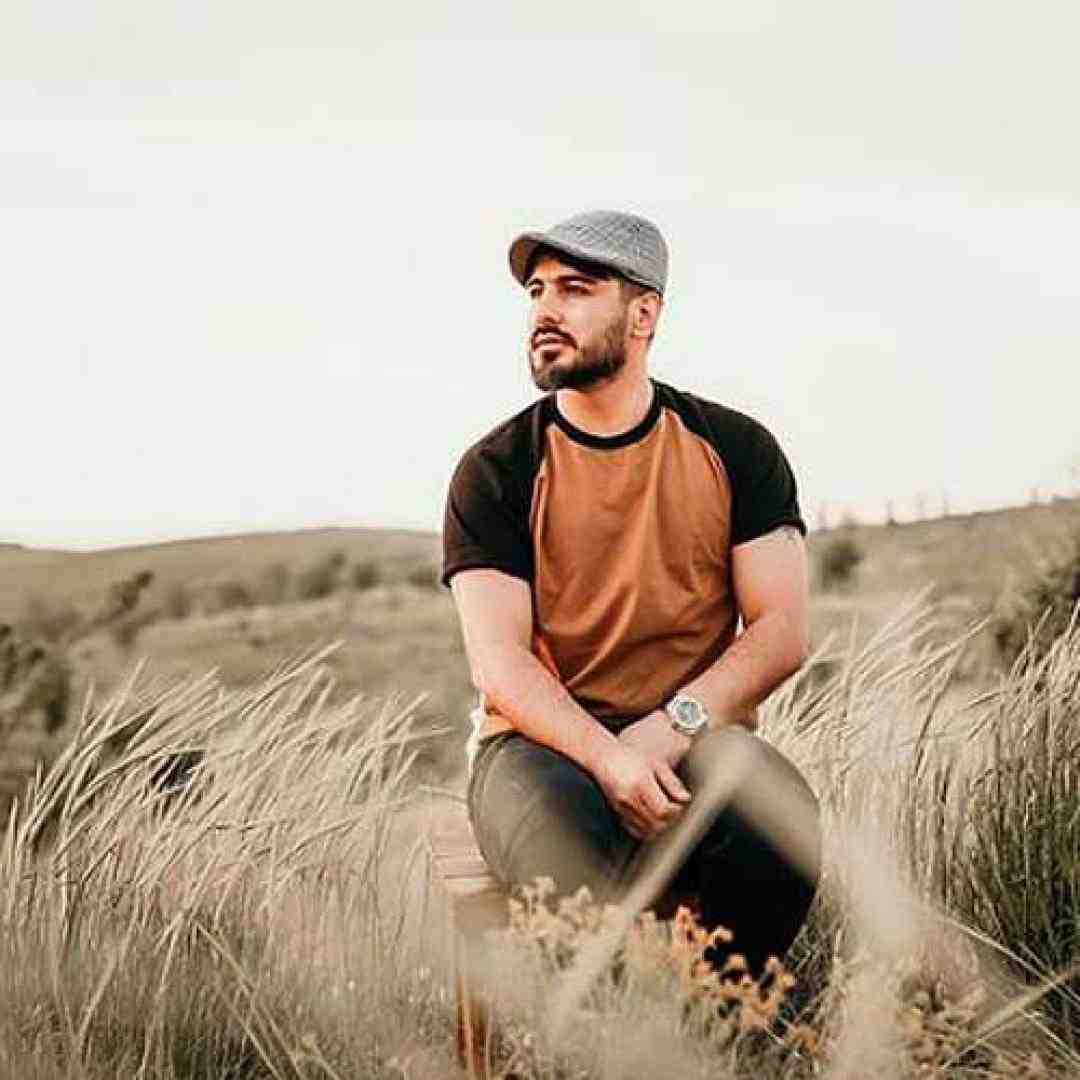 سعید حسینی سر نماز گفتم خدا کاکلزرینشونه ایخام