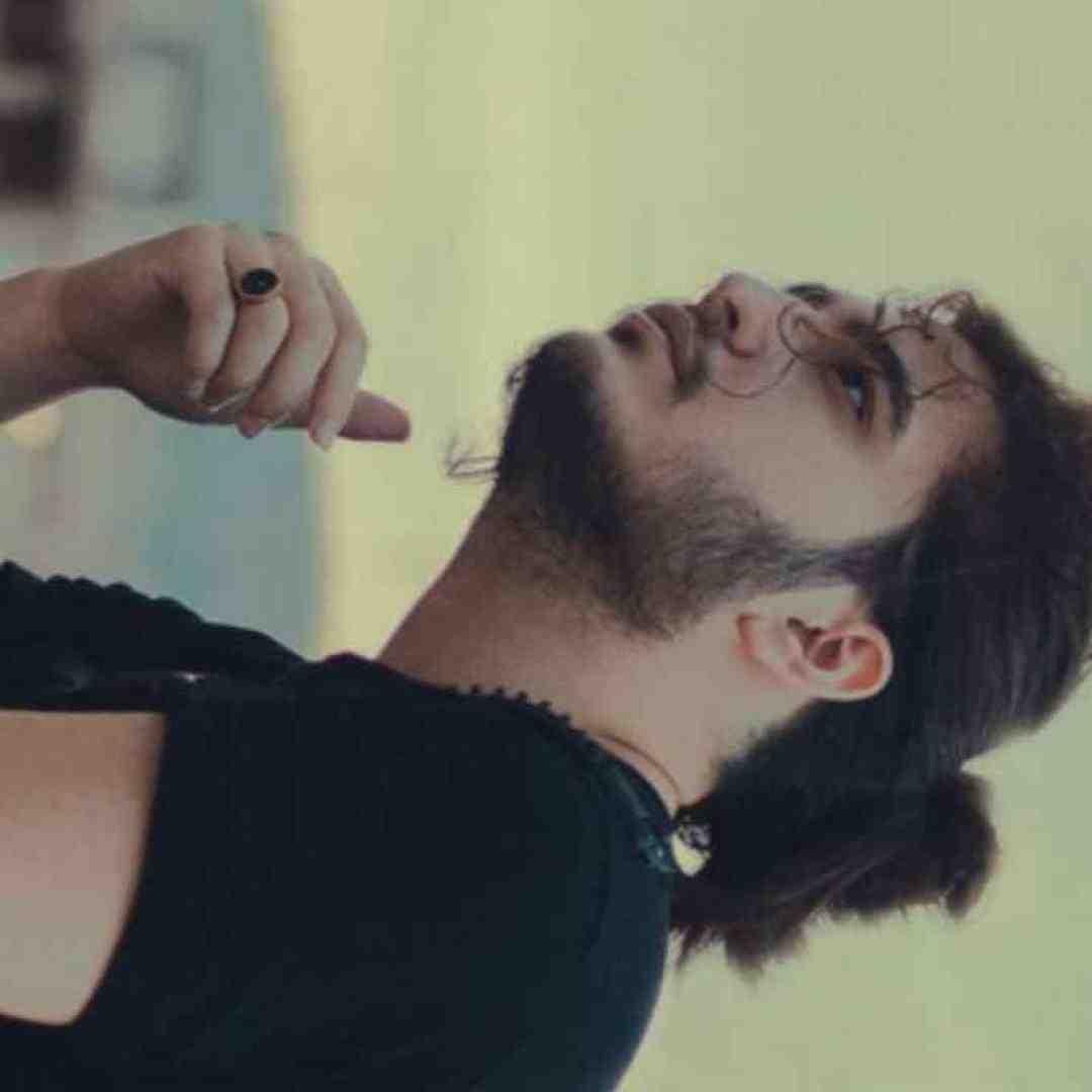 نیواد دﻳﺪی زدی زﻳﺮش دﻳﺪی ﮔﻔﺘﻢ