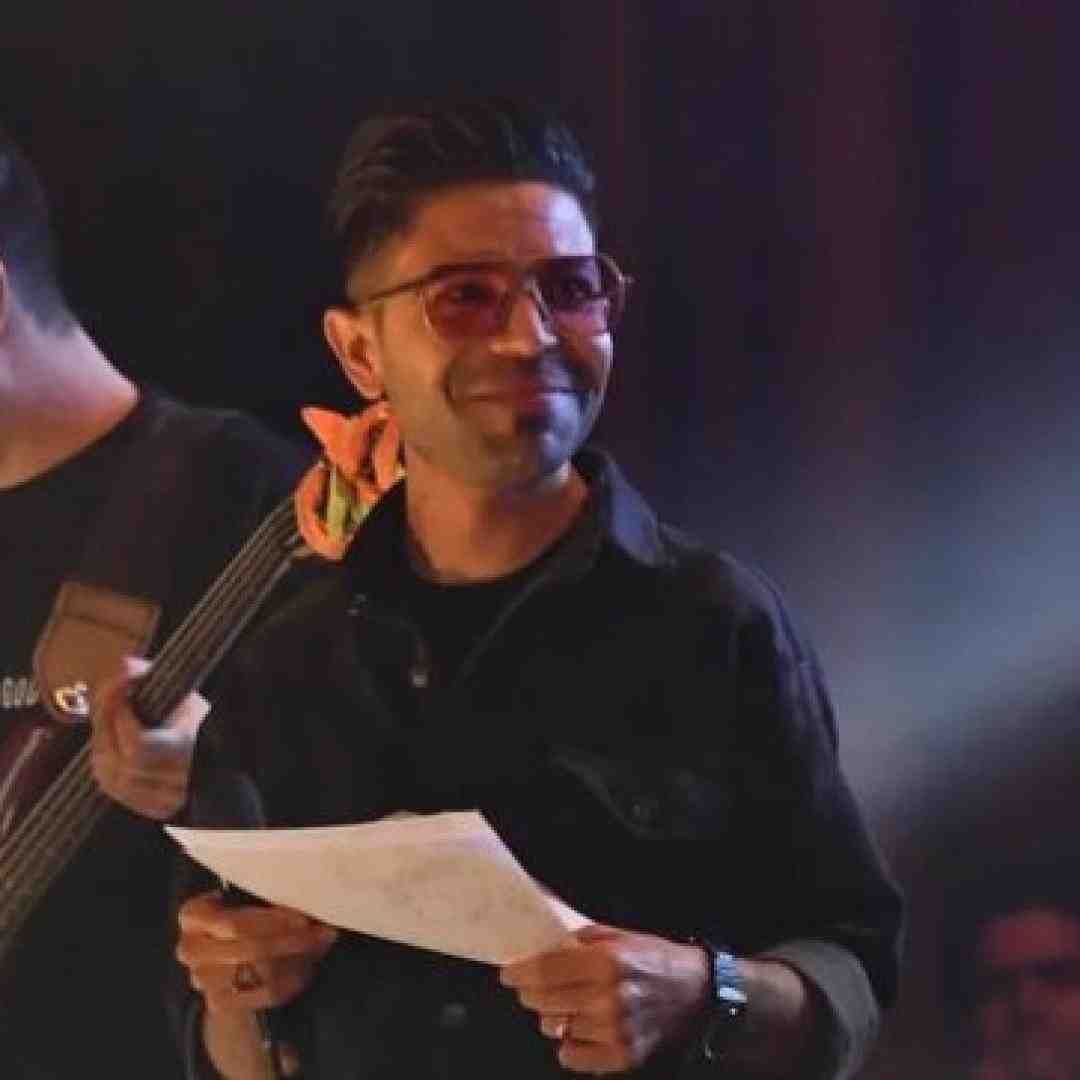 مسعود جلیلیان تیکه تیکه خورده شیشه بانه