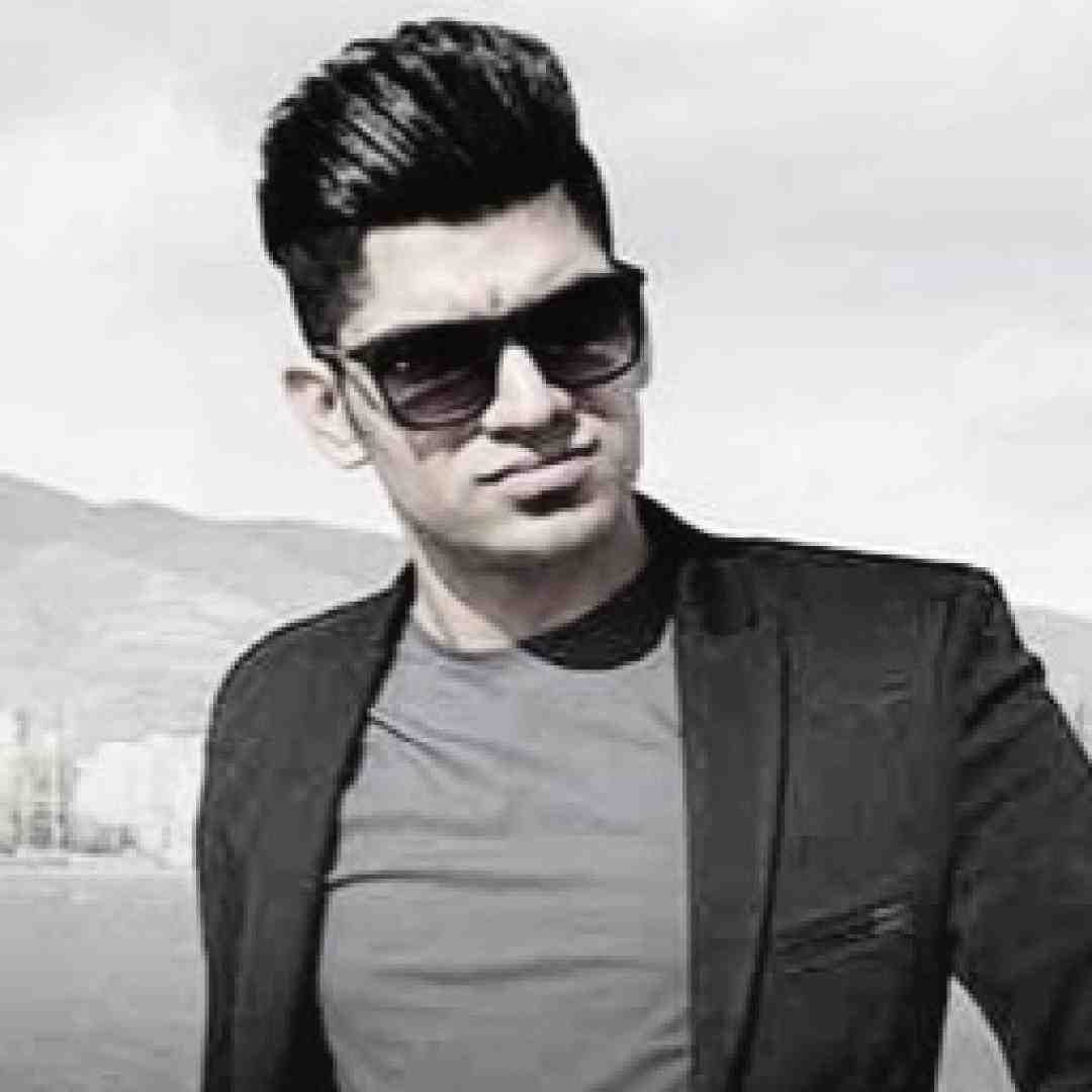 مجتبی ترکاشوند شنیدم چت بازی جدیدا بالا شهر