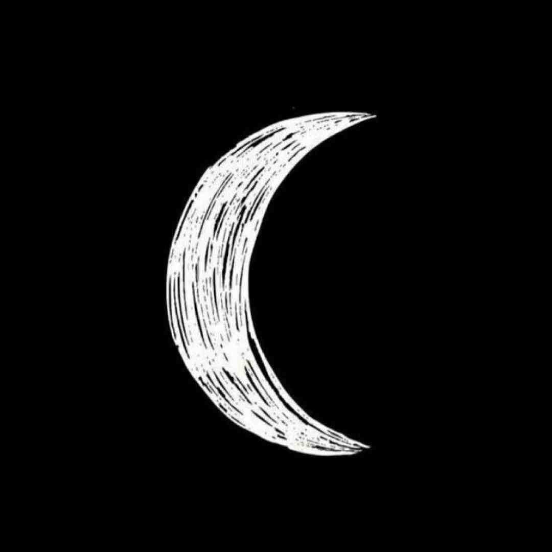  موهاشو بازم شرابی کرد که منو خمارم بکنه با صدای مرد اینستاگرامی