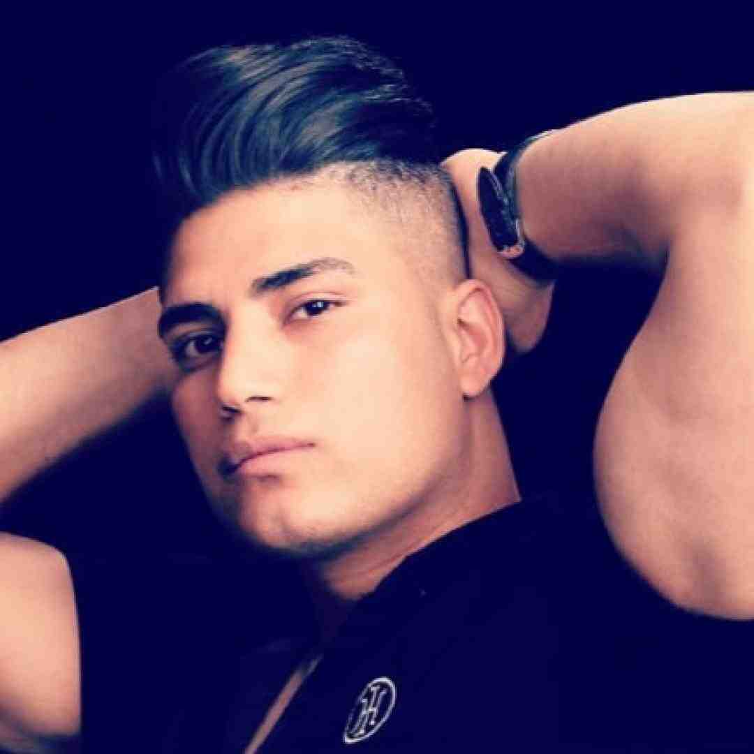 امین فالجی چت و بانم عکست قفلم و بان حال کوفتی