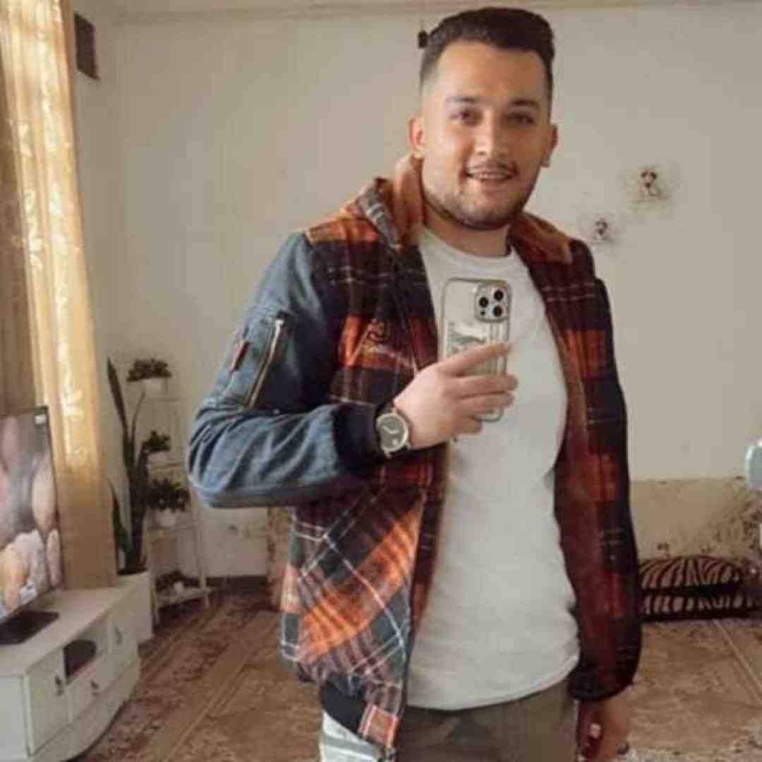 هومن آدینه مو او اشکسه بالم که دارم شوق پرواز