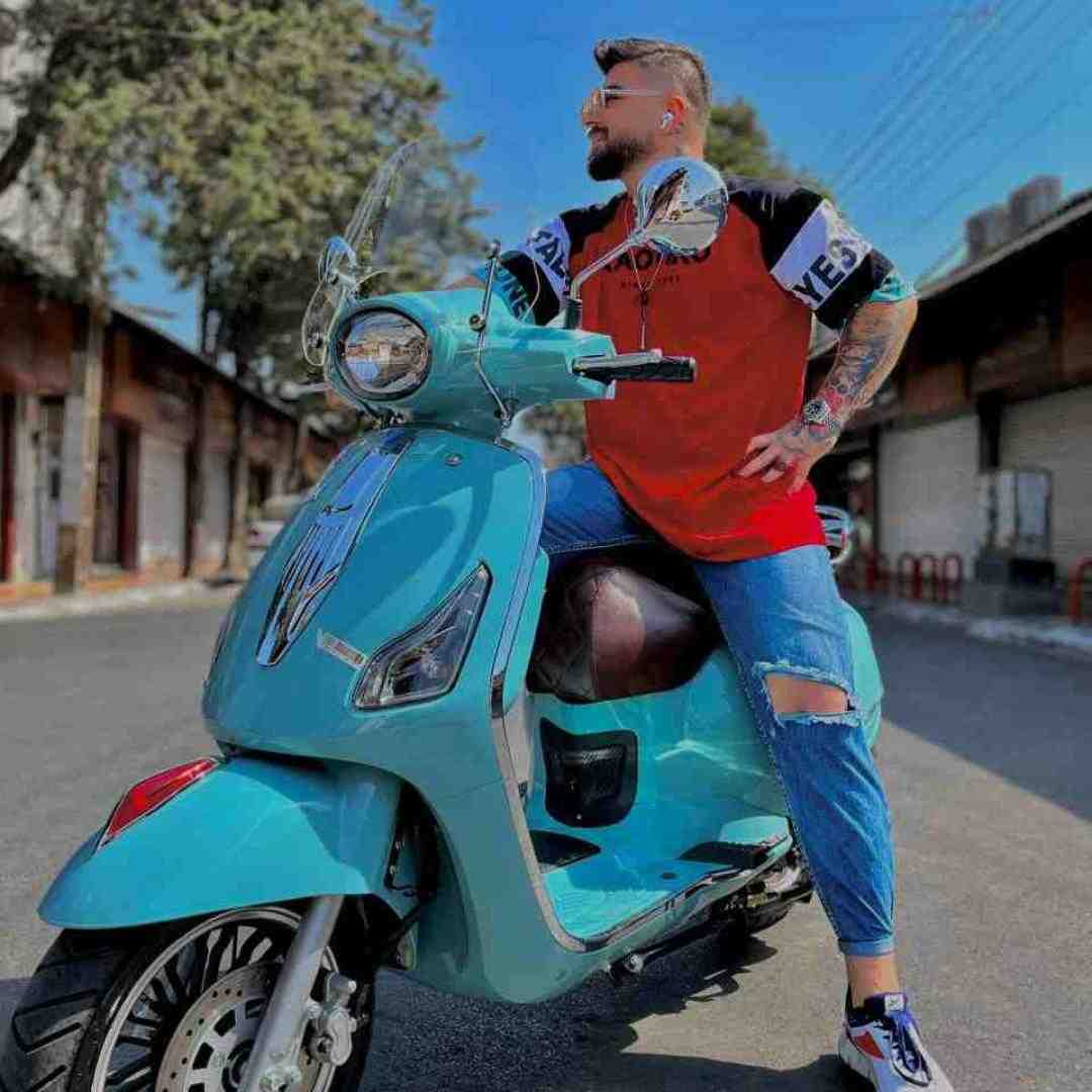 مهدی آبگون بالای محله امشو همه جا سوعه رفیق