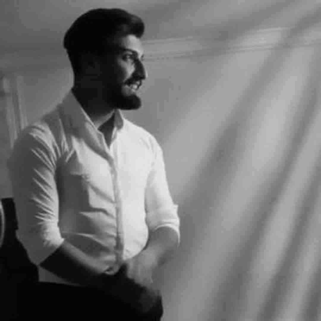 امیر رمضانی چشاش شده دوام نگاش مث مورفینه برام