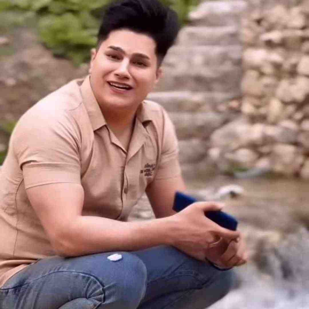 علی برزنونی جوونی مو به پات دادم تو رفتی ندیدی عشق و فریادم
