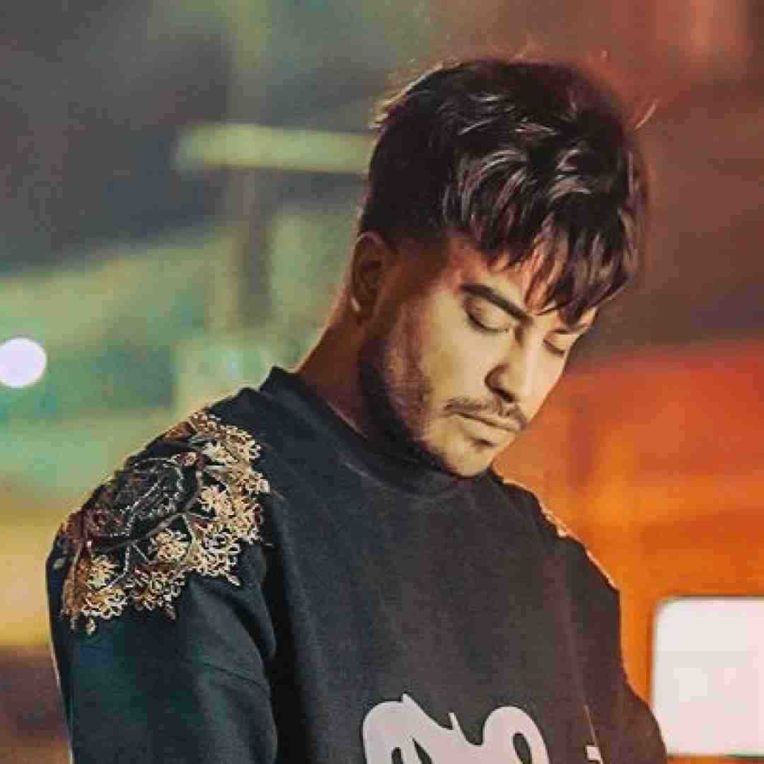 میلاد راستاد خوابیدیو من بیدارم آره من عشقشو دارم