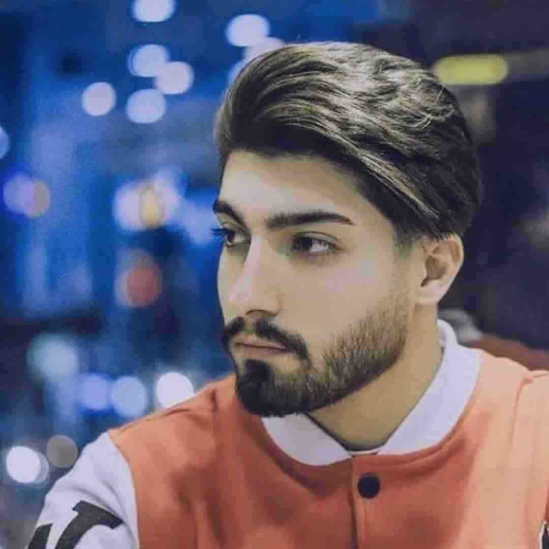 امیر رمضانی همش بهانشه میگیرم اصلا یه جورایی شده شبیه باورام