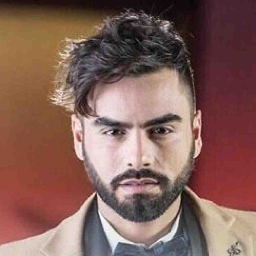 مهدی درمیانی گل نازوم