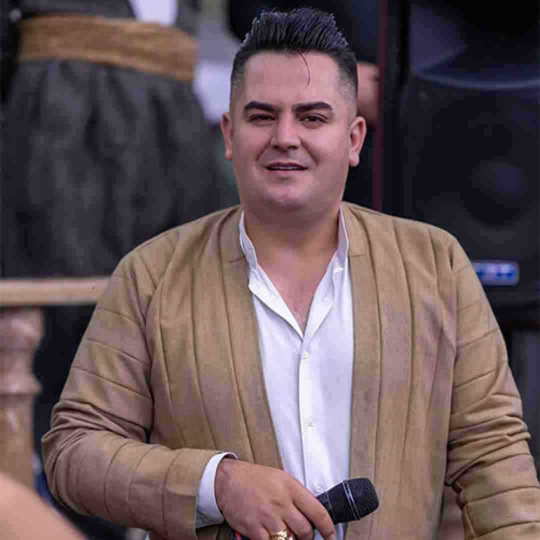 فرشاد امینی هناری وی هناری