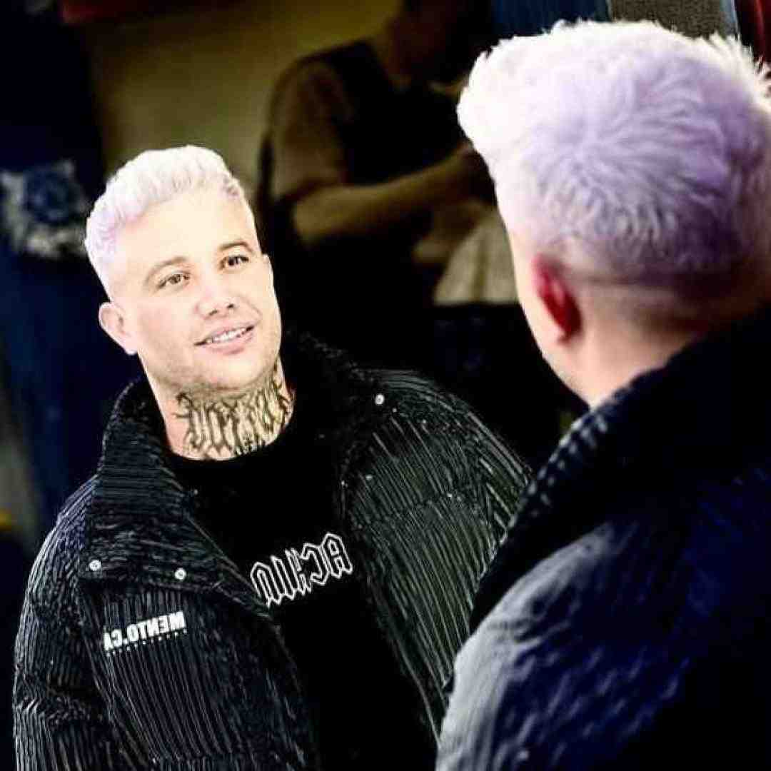 علی احمدیانی  دیوانه وار دوسش دارم عاشق چشای ناز