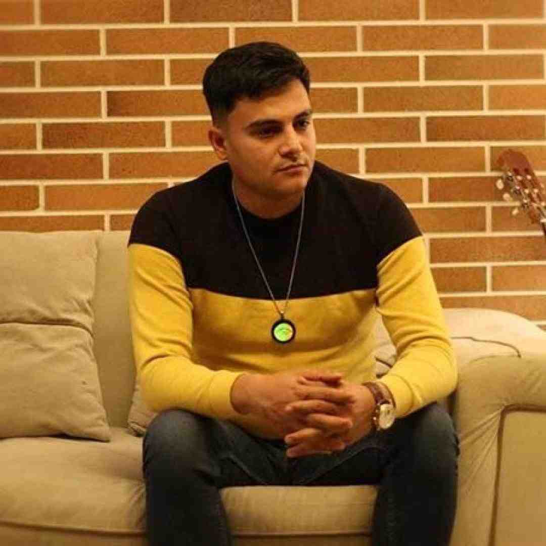 رامین کرمی خدا کنه یه شب بارون بواره شاید دلت تنگ شه