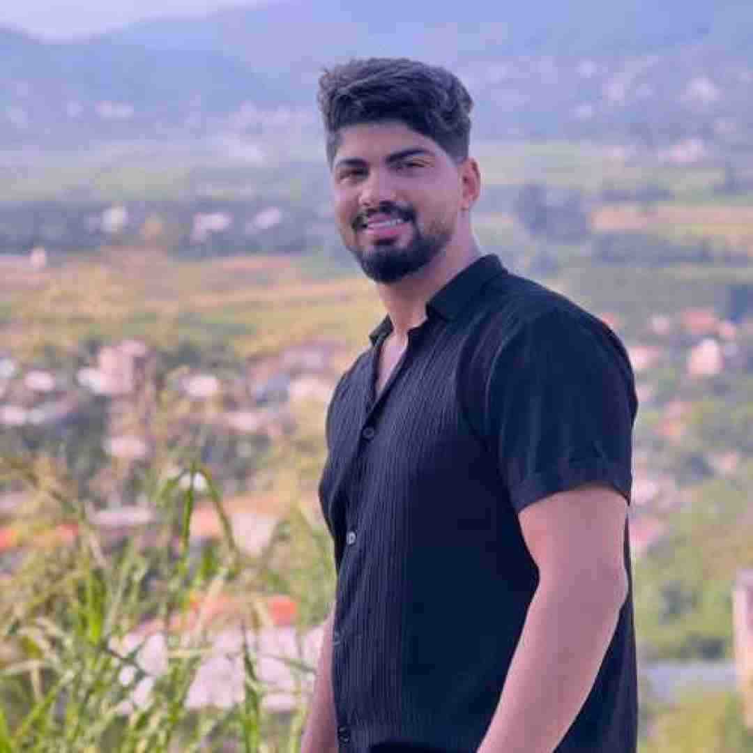 امیر فضلی سیارمو میگردم کسی نمیدونه دردم