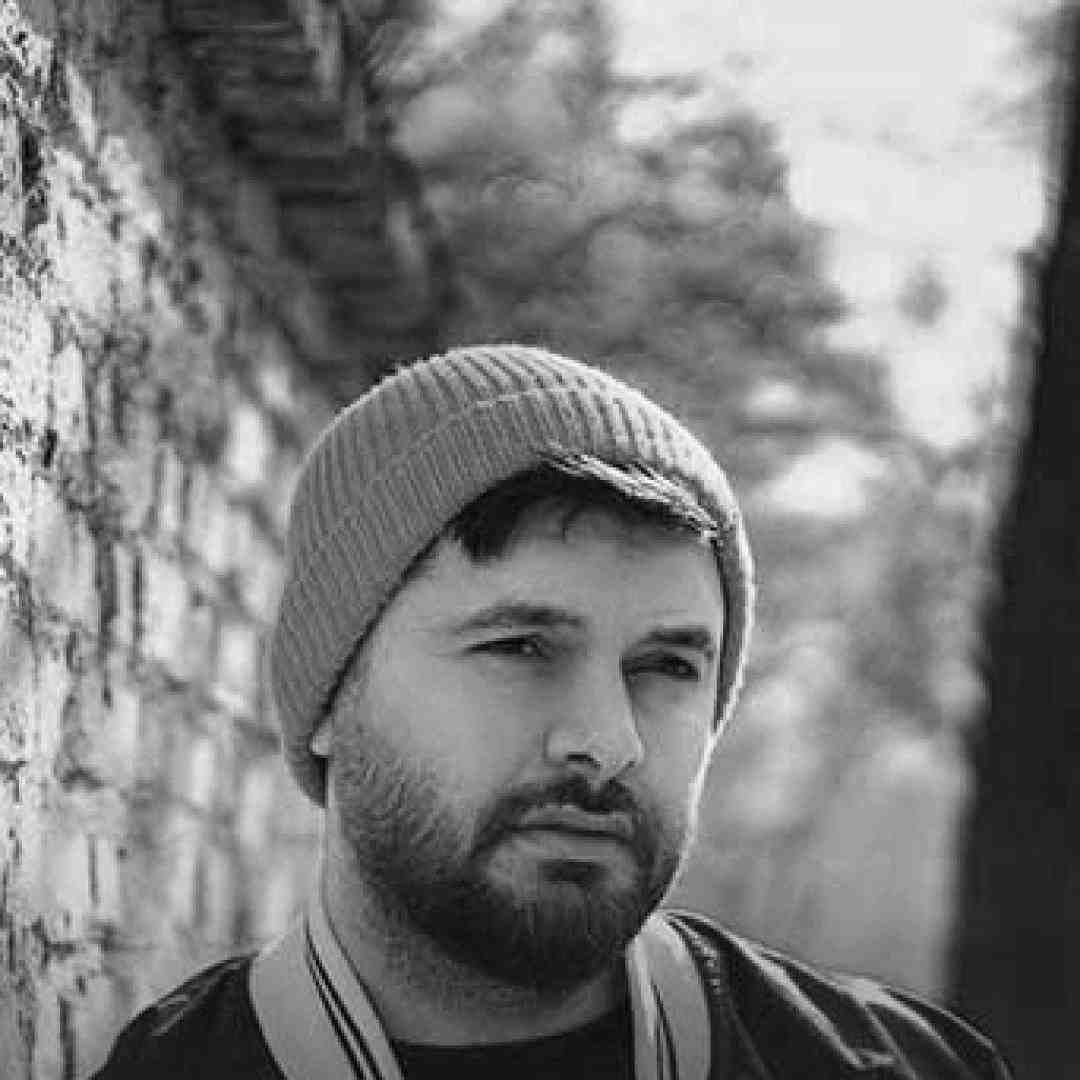 سینا پارسیان رئیس