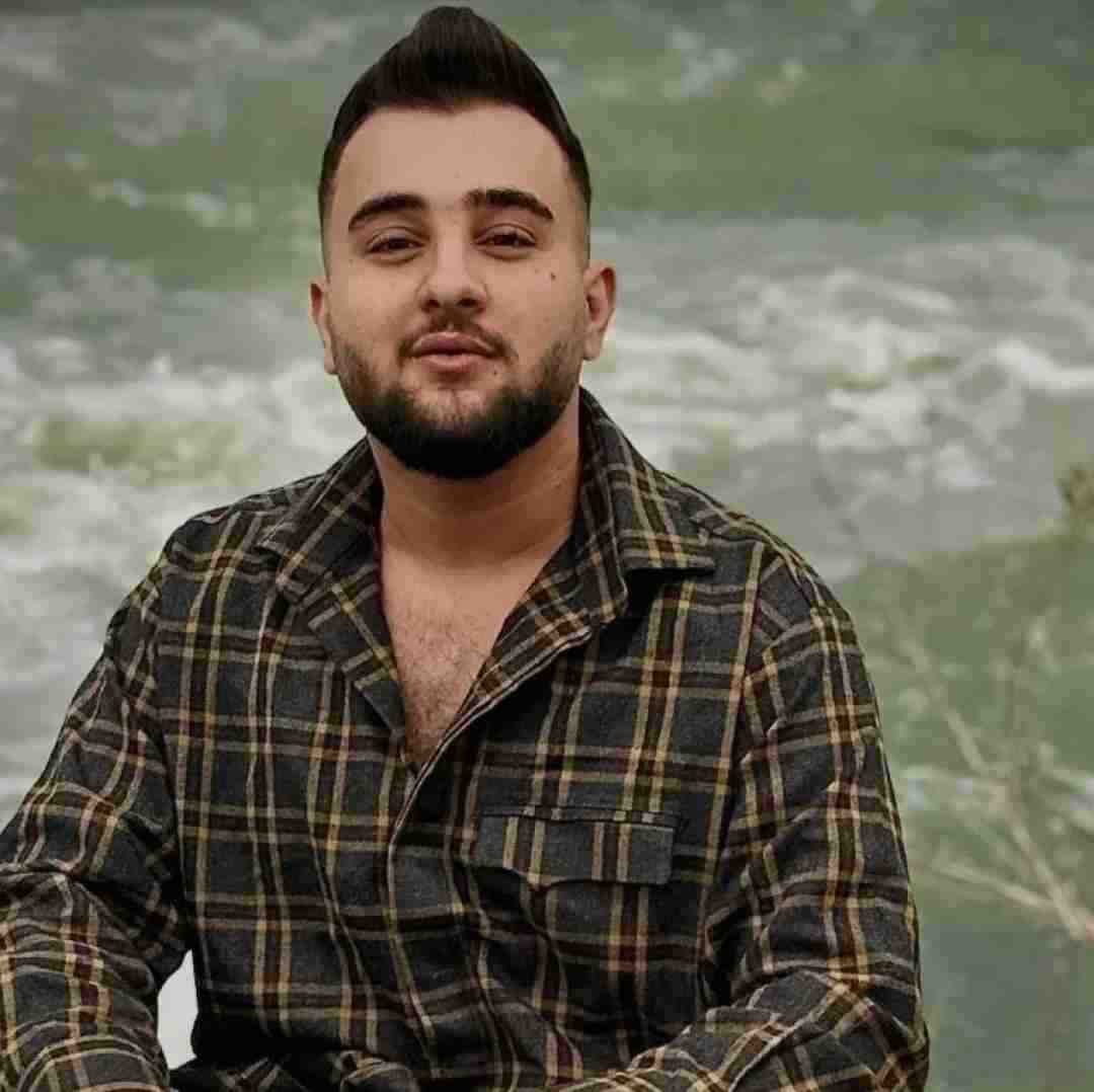 زکریا امینی پشت فرمانم کجام نمیدانم قره قاطی زدم تو کهکشانم