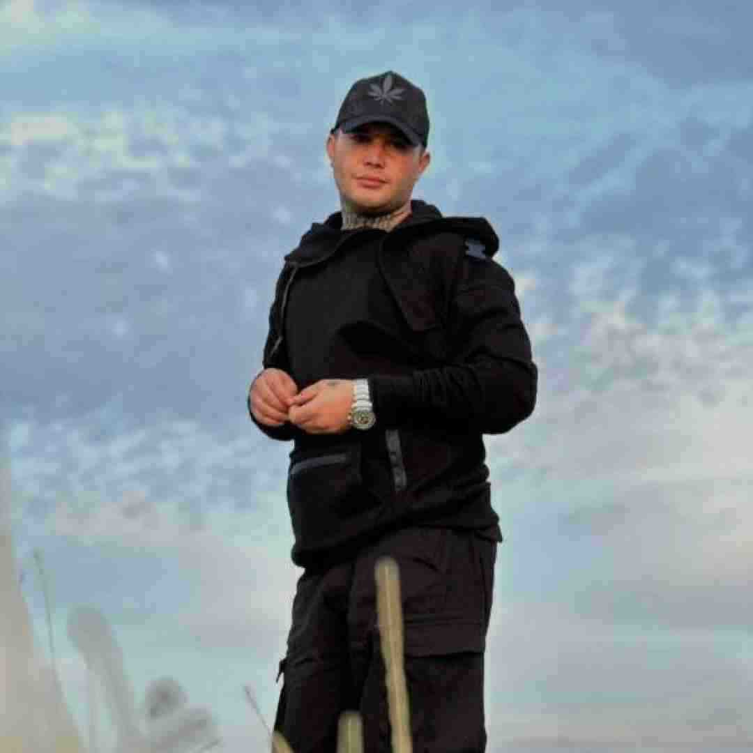 علی احمدیانی انداختیم توی چالی تو گودال ماریانا