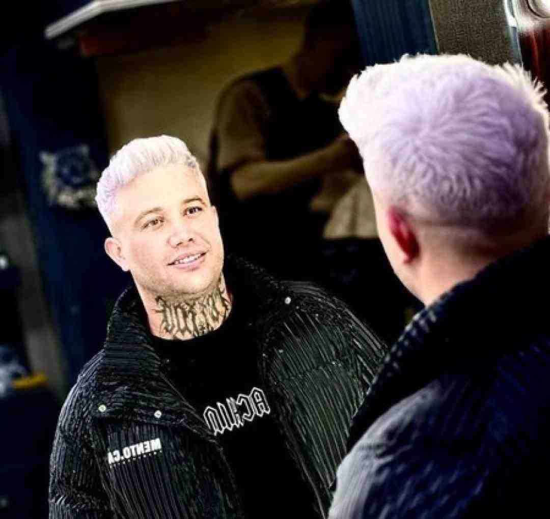 علی احمدیانی زیر چشم سیل مکنی قایم نکو ع مه سیلتو