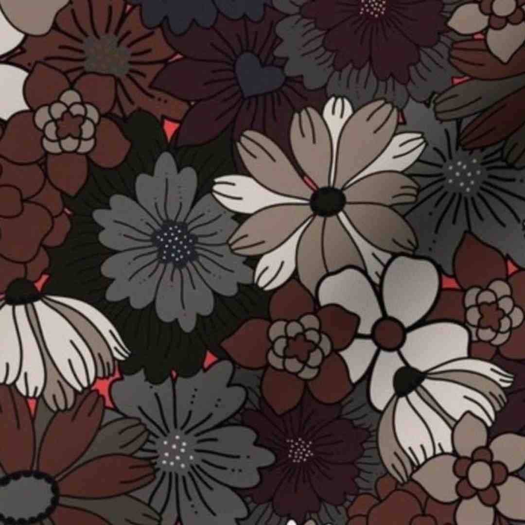 هنوز تویِ سرمه بوی پودر بچه ای كه ميداد بوی بدنت