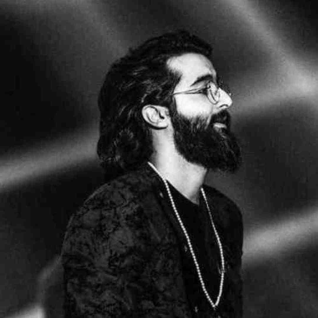 هوروش بند من تو شهری ام که اینجا صورتا همه نقابه عاشق واقعی