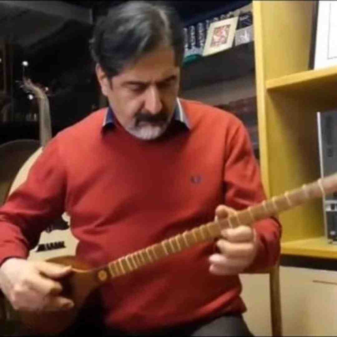 حسام الدین سراج بر گیسویت ای جان
