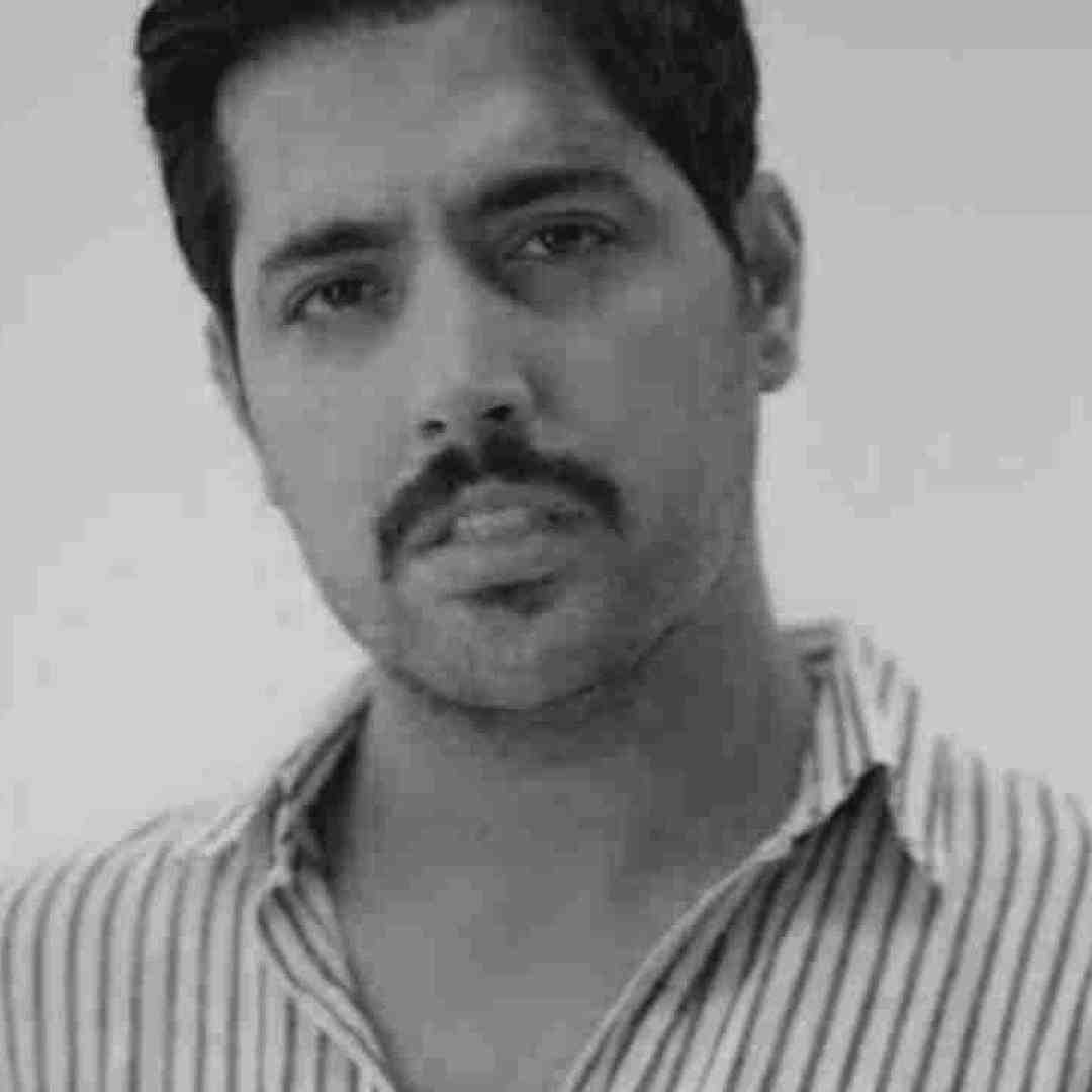 میلاد بابایی این آدمی که رو به روته با هرکسی به جز تو بد بود