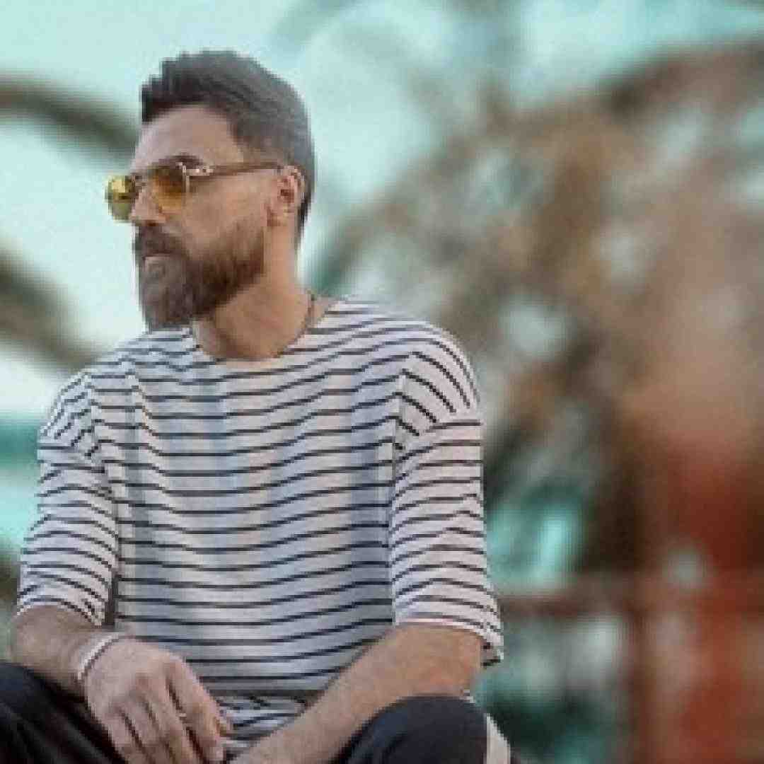 فرهاد شخص باب دلمی دور گردنت بنداز چشم نذری تو دلبری و بدجور