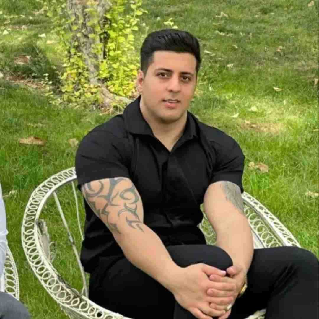 سبحان رستمی یکی یکی رد مکنم عکسای دو نفره