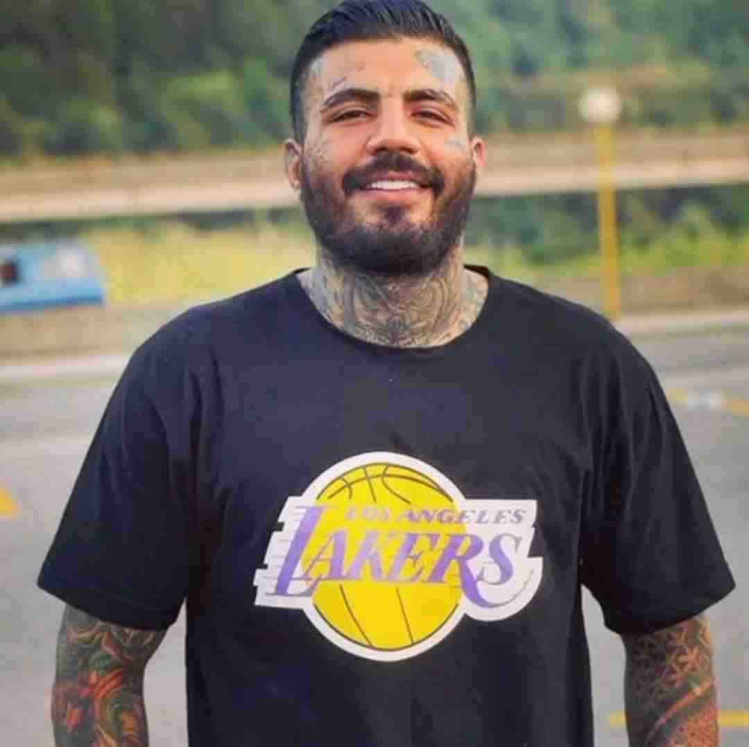 مهدیار هی بزن یه تیپ خفن کککه جدی جدی دیدمت دلم بره