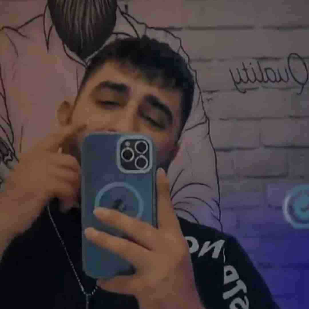 محمد امیری چرا حرف نمیزنی افتادی گریه