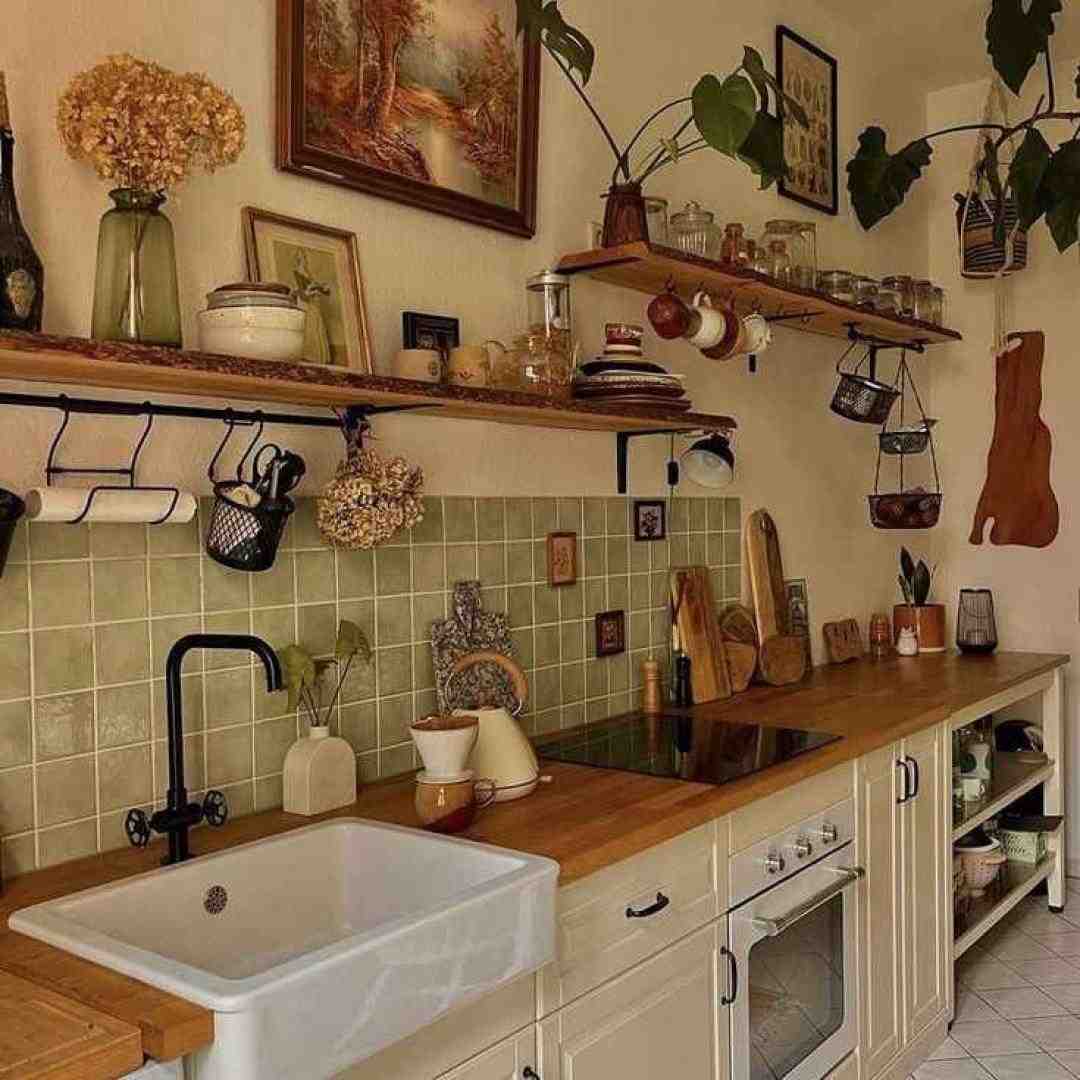  نمیدونم کجایی تو اصلا این پروانه ها میگیرن هی سراغتو ازم
