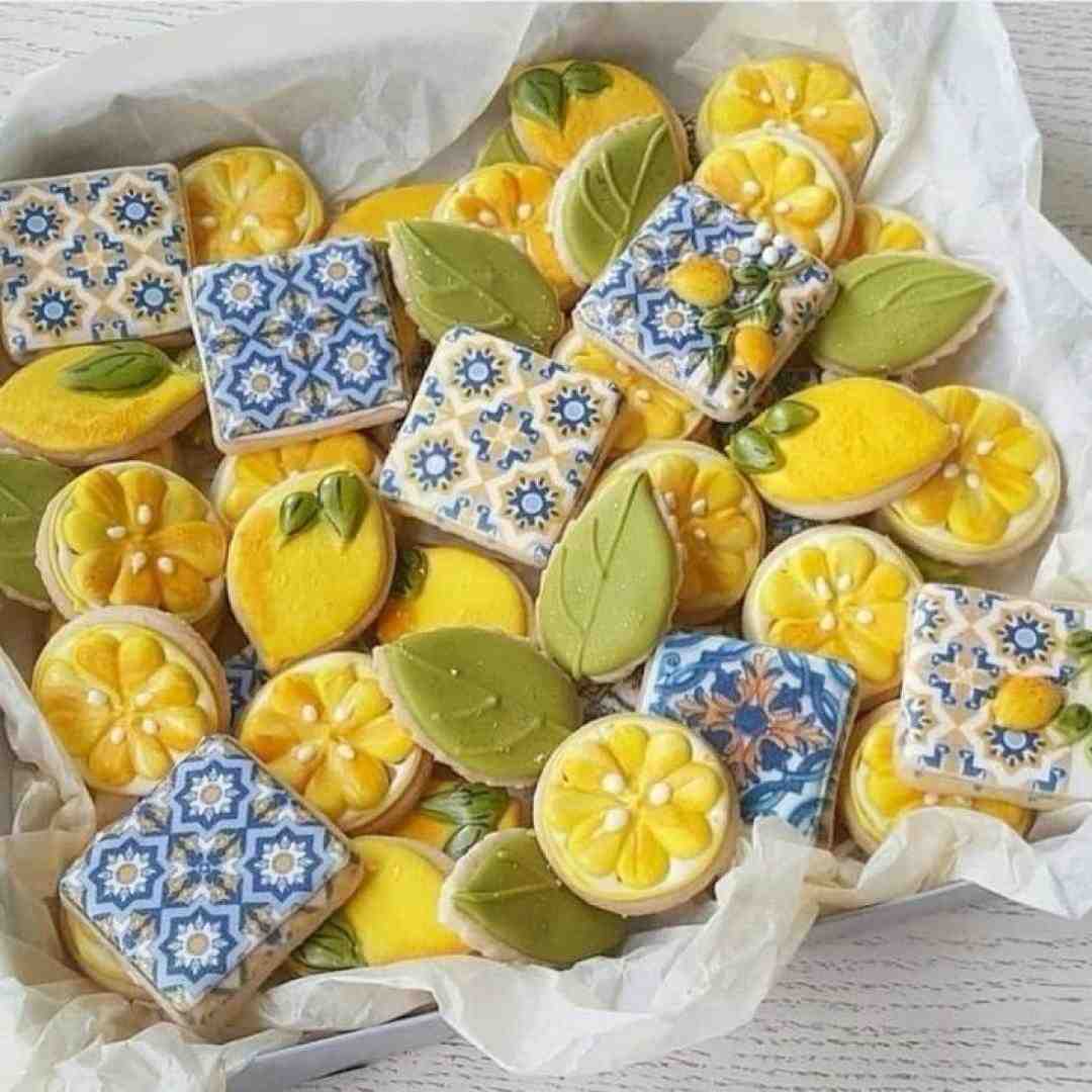 تولدته یه شمع روی کیک بخندی دلم میره هی با صدای دختر