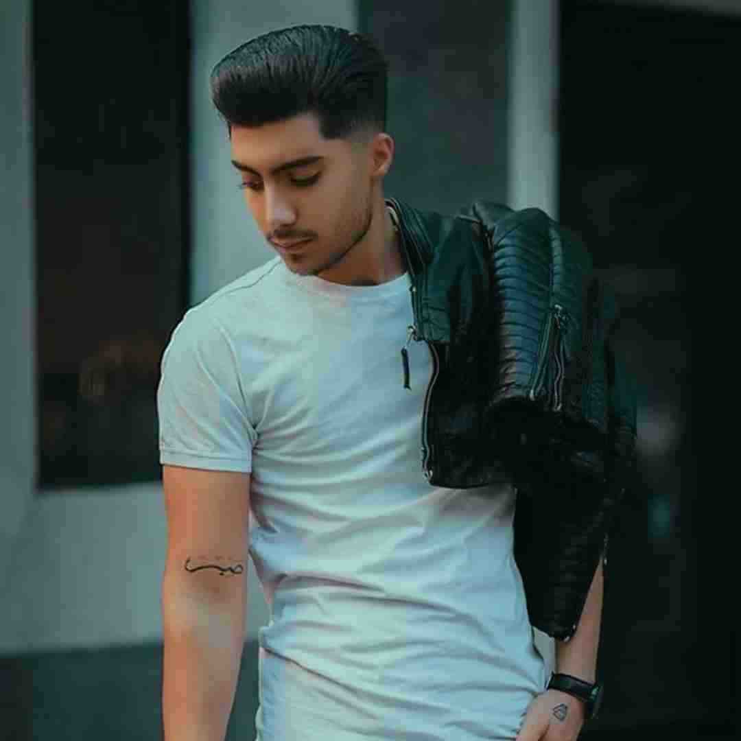 طاها کماسی گیج گیجم منگ منگم یه سر رد میدم