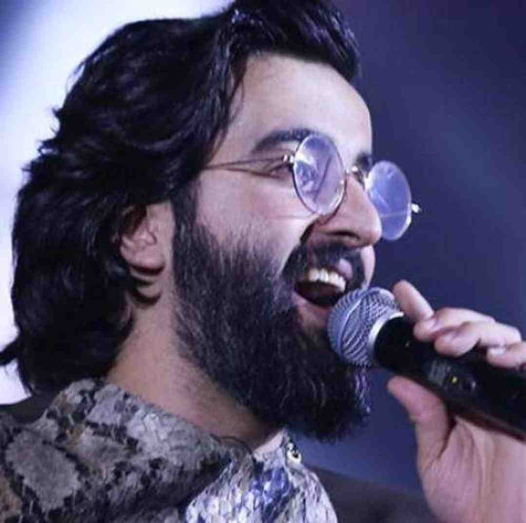 هوروش بند من از اون آسمون آبی میخوام