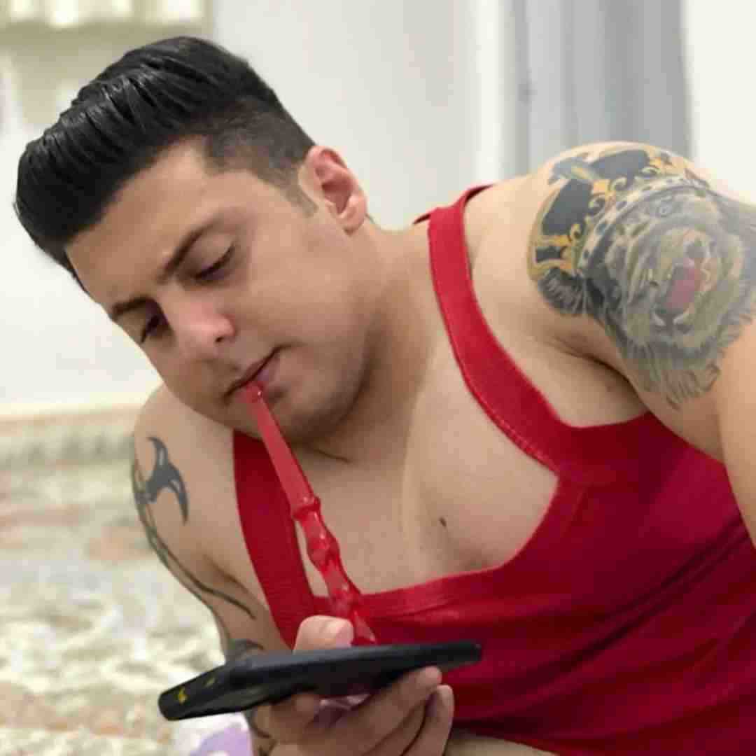 سبحان رستمی باید چن سال بگذره که فکر لامصبت از سرم بپره