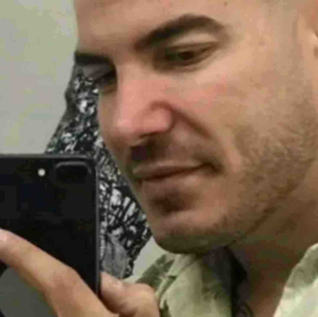 فرهاد فرهادی یه روژ نمازه مخونین یه روژ رقاصی