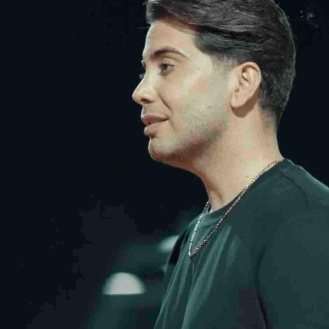 فرشاد آزادی بد خوابم یه سره دارم قرص میخورم