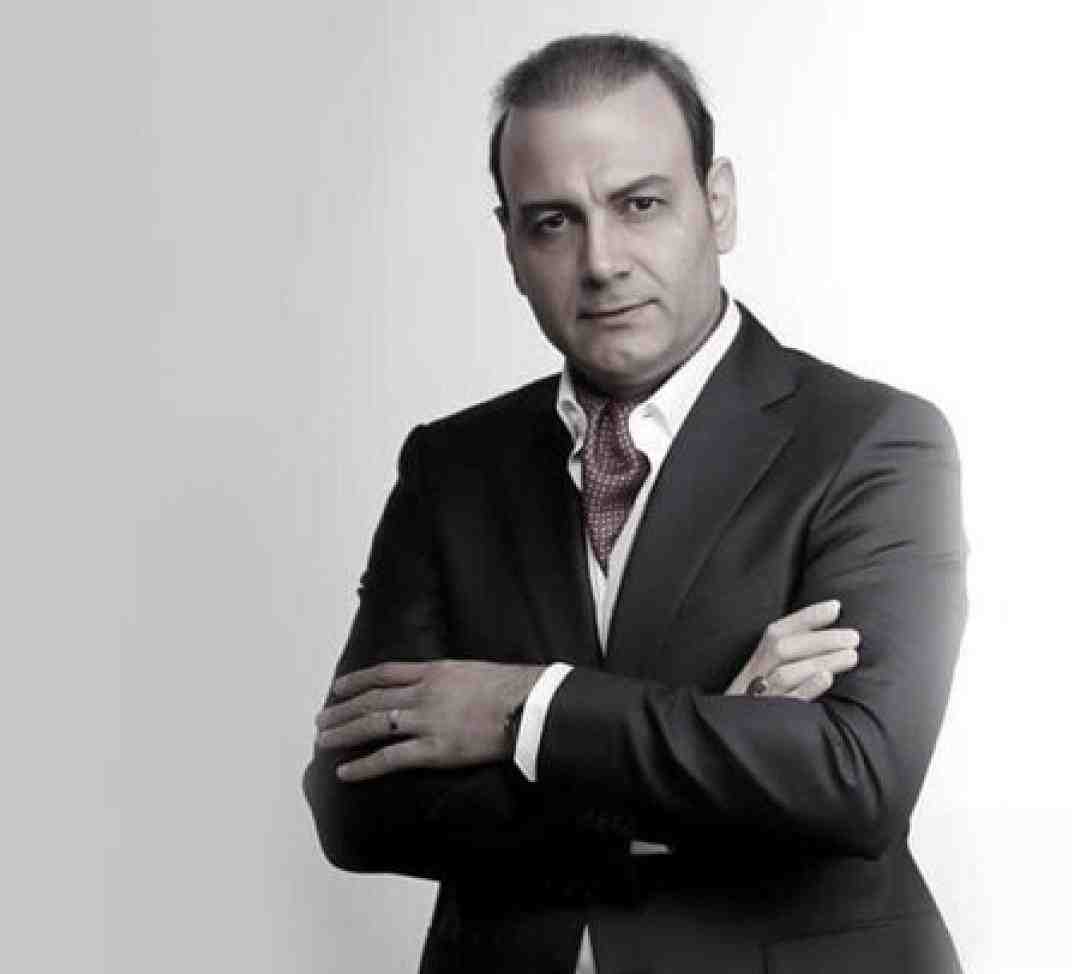 علیرضا قربانی تویی که هم قفسی ببین که من نفسی نمیکشم