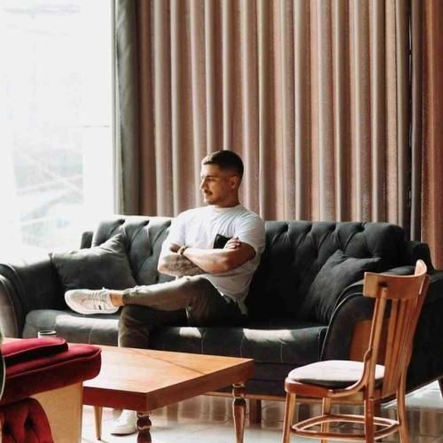 آرمین برمایه یه خو طناب دار دلم گن بیقراره