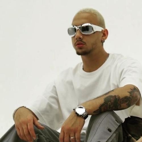 شایان یو چیکار کنم از دست تو بگو با کی عوض کنم