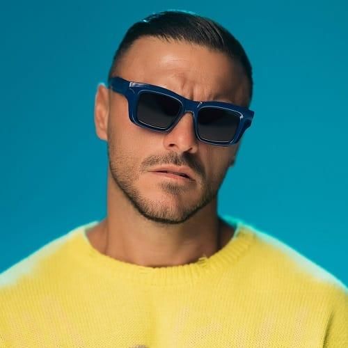 آرمین زارعی منو تو باید تو یه خونه خفن بشینیم هی برنامه سفر بچینیم