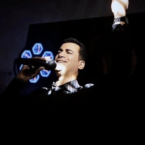 مسلم فتاحی هنوزم جای انگشتات روی برگای گلدونه