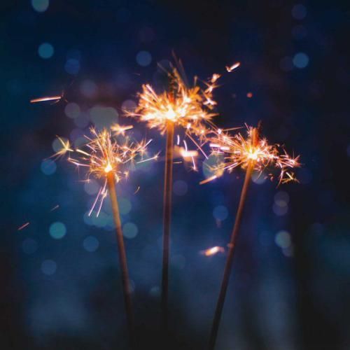 دانلود آهنگ لباتو ژل بزنم نه یه ریمل بزنم نه کانسیلر بزنم نه