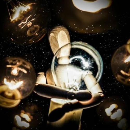 دانلود آهنگ میریم با هم از اینجا یه جا که غم نباشه